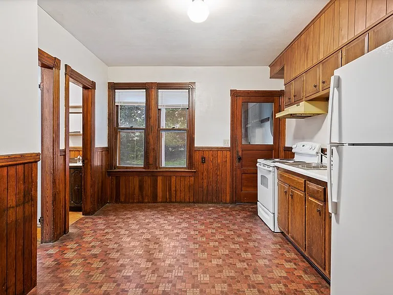 42 Butler Pl #3 — Photo 4