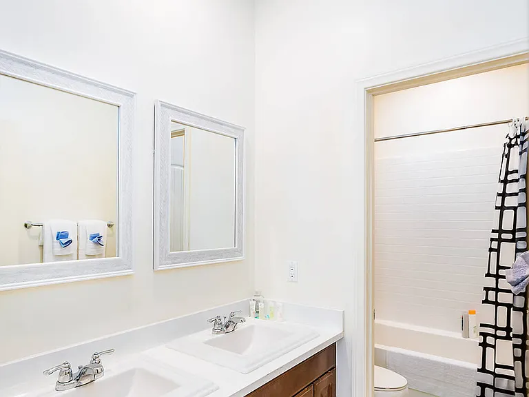 6203 Winona St — Photo 19