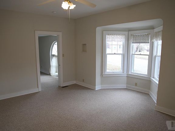 5th image of 605 E Coolbaugh St