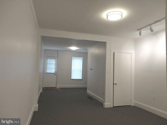 3rd image of 213 Delamore Pl