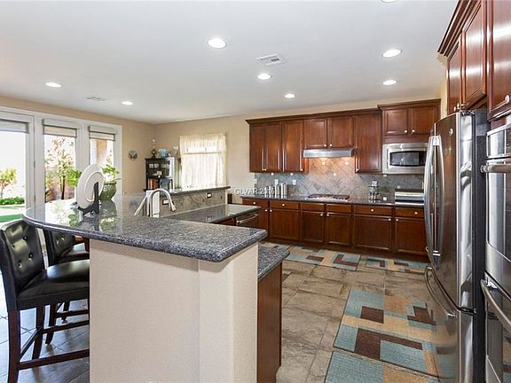 5th image of 9964 Scenic Walk Ave
