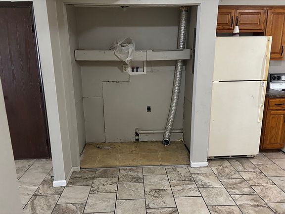 5th image of 203 Honeysuckle Ln #2