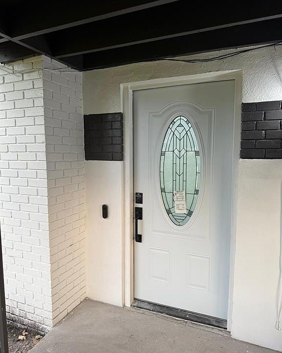 1st image of 104 W WILDWOOD STREET