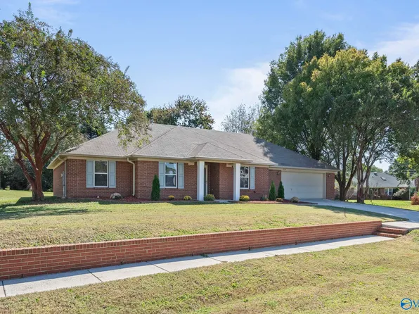 318 Wine Sap Cir, Harvest, AL 35749