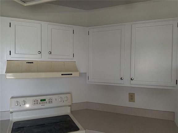 5th image of 6636 SE Yorktown Dr