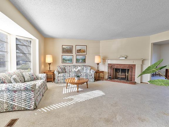5th image of 6828 Lenwood Way