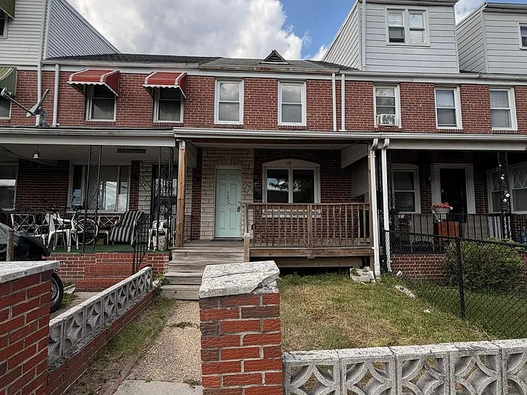 108 Chestnut St — Photo 1