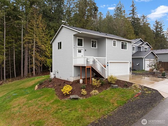 3rd image of 61 E Ellinor Peak Place