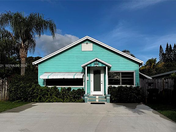 2nd image of 324 SW 3rd Ave