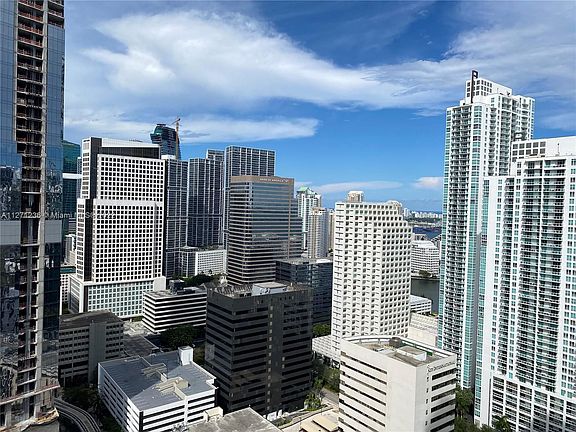 5th image of 1000 Brickell Plz #3614