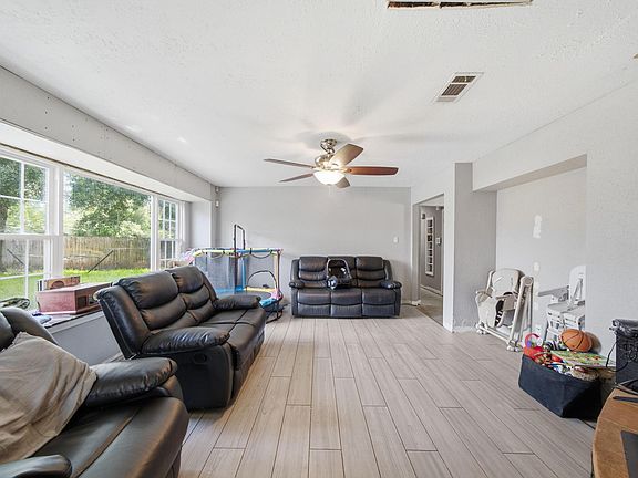 4th image of 23526 Cimber Ln