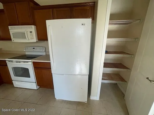 3 bed, 2.0 bath, 1791 sqft, $1,995 — Photo 4