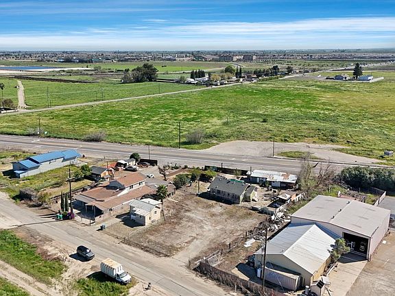 2nd image of 2222 Vierra Rd