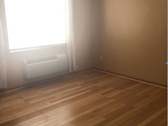 3rd image of 715 Silverstone Dr
