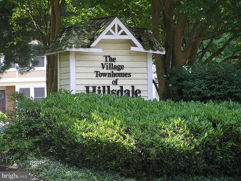 9694 Poindexter Ct — Photo 36