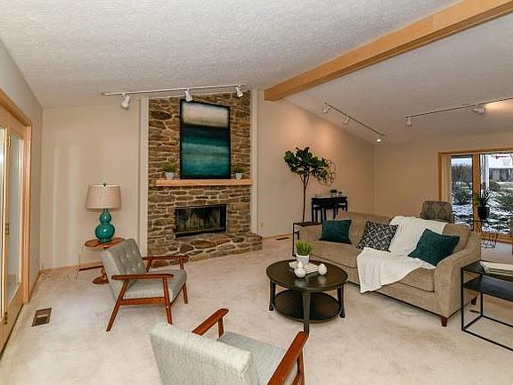 3rd image of 21875 Meadows Edge Ln