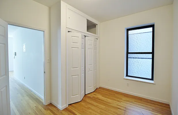 Rented by Julianna Realty Corp | media 8