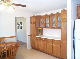 17 Weather Oak Hill Rd, New Windsor, NY 12553