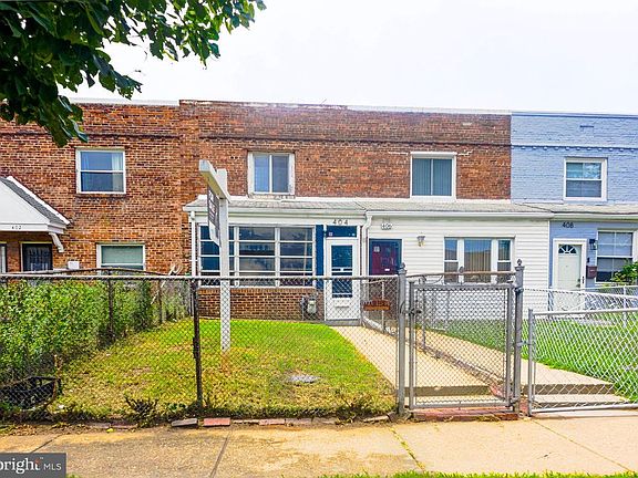 2nd image of 404 36th St NE