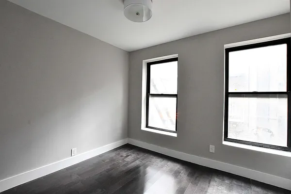 Rented by Clove Realty LLC | media 4