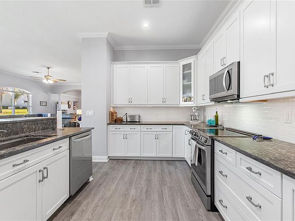 5th image of 1039 Motorcoach Dr