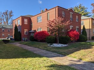 5820 Sunshine Dr #1N, Saint Louis, MO 63109