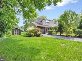 10 Lawrence Rd, Audubon, PA 19403