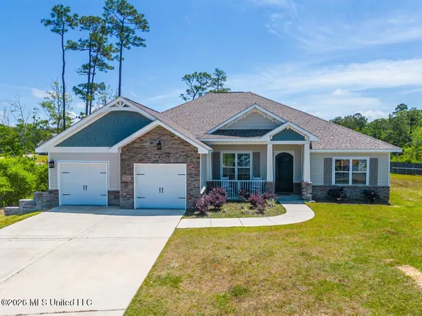 5894 Windmill St, Ocean Springs, MS 39564