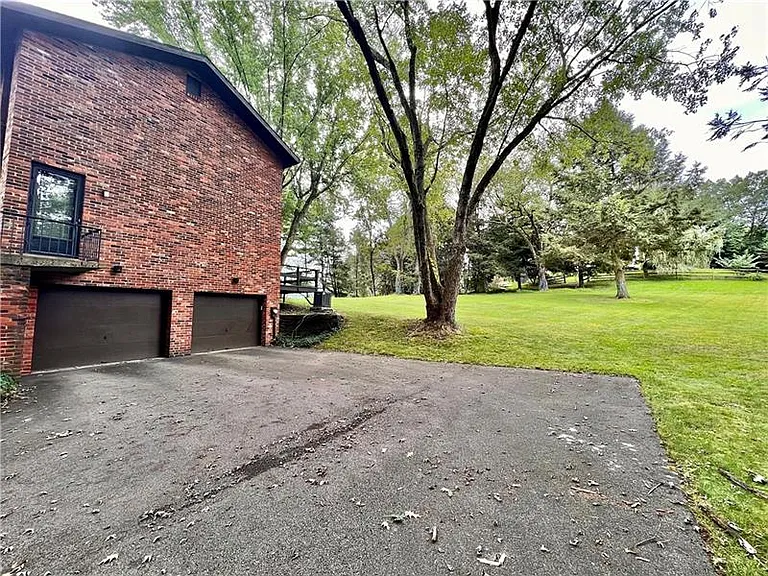 112 Pheasant Dr — Photo 26