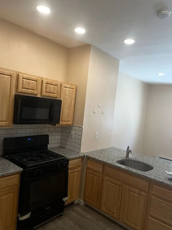 1 bed, 1.0 bath, 550 sqft, $1,449 — Photo 1