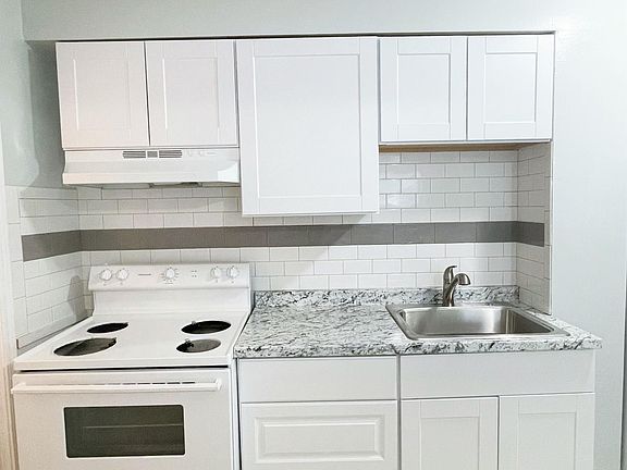 3rd image of 580 Bridge St #40E