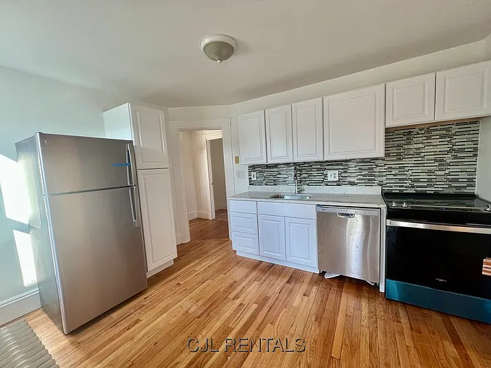 Building Photo - 50 Pond St #2