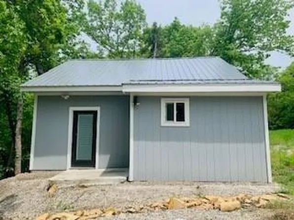 166 SE Lakeside Dr, Lacygne, KS 66040