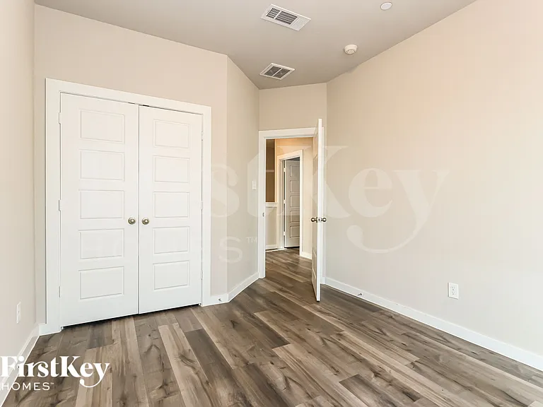 357 N Centro Cir — Photo 14