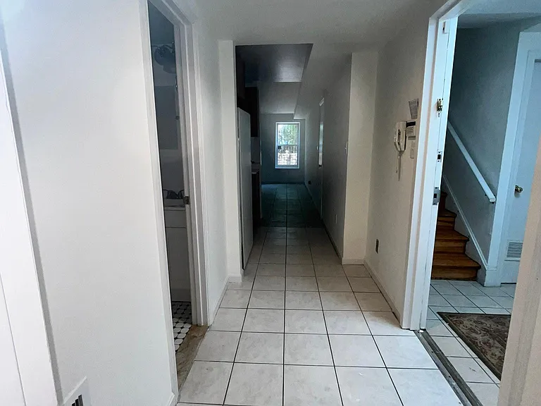 922 N Calvert St #BASEMENT — Photo 6