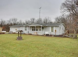 7911 Buttercup Rd, Weldon, IL 61882