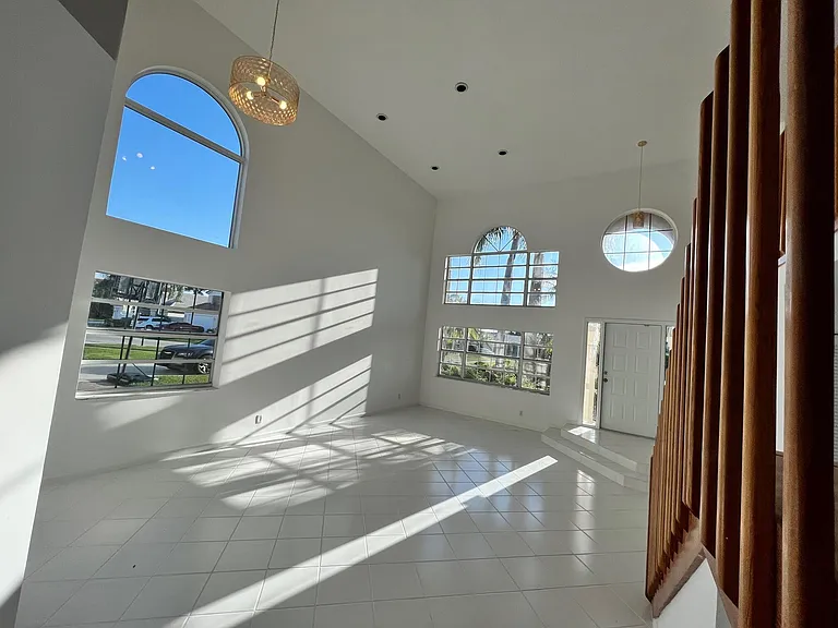 8501 Windy Cir — Photo 5