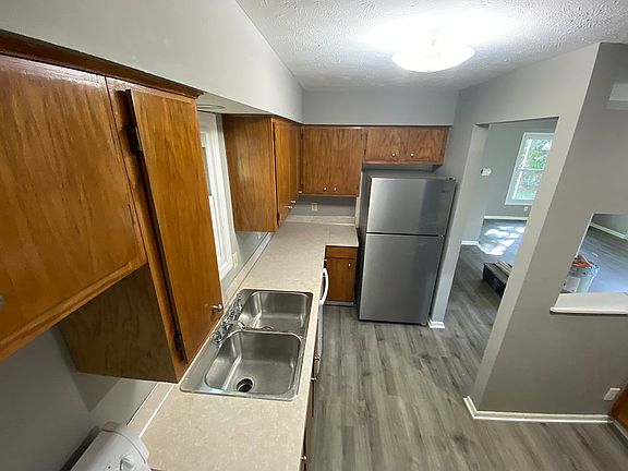 4th image of 5206 Bedford Ave