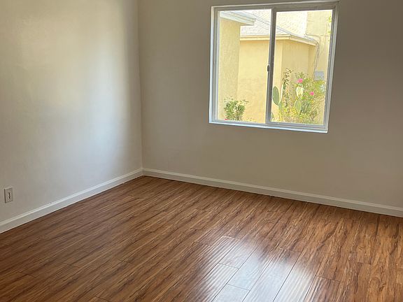 4th image of 6311-6311 Fulton Ave