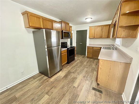 3rd image of 575 Braxton Blvd