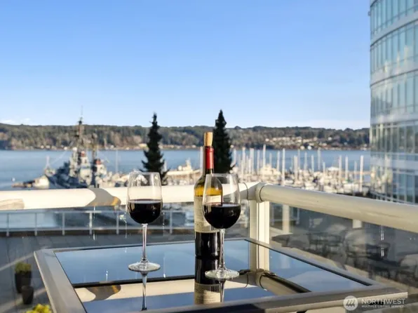 360 Washington Avenue #203, Bremerton, WA 98337