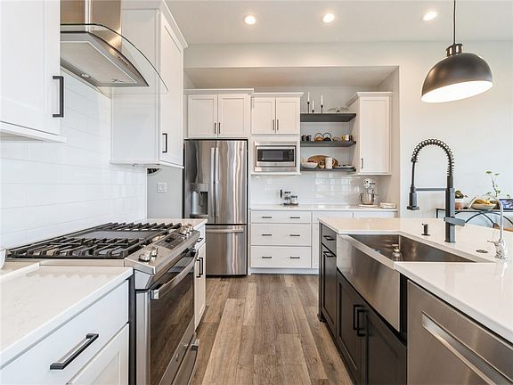 2nd image of 10137 Empire Ct