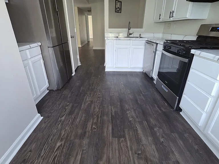 6043 Green Forest Dr — Photo 3