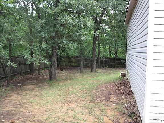 3rd image of 121 Grande Ln