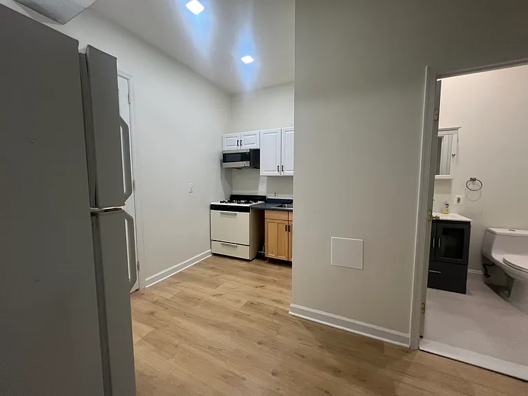 1324 H St NE #2 — Photo 3