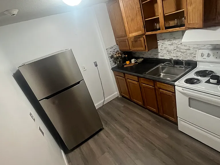 74 Beach St #3 — Photo 11