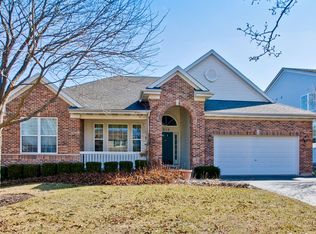 312 Sterling Cir, Cary, IL 60013