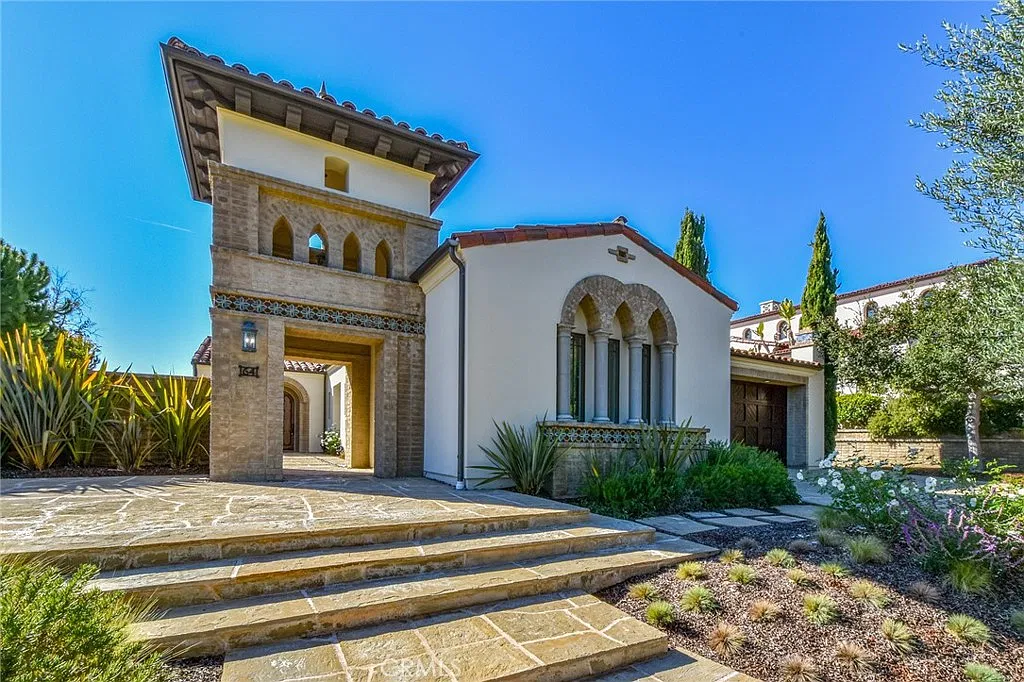 4 bed, 4.5 bath, 4100 sqft, $29,995 — Photo 4