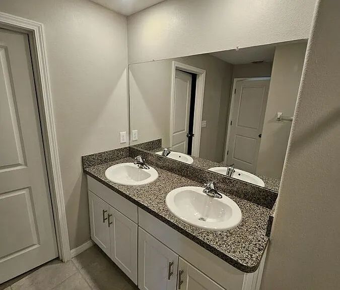 4408 Eternal Prince Dr — Photo 4