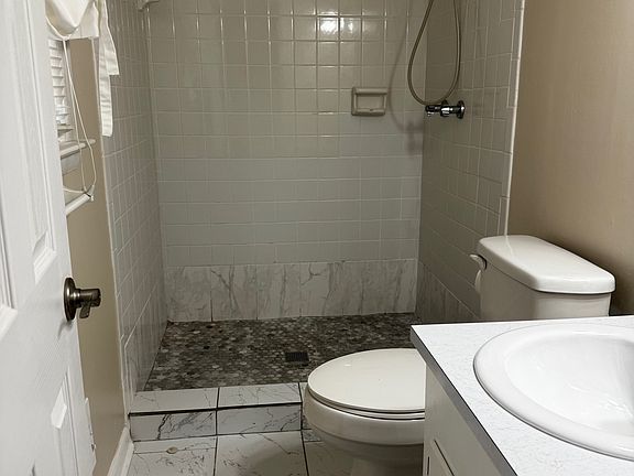 2nd image of 114 Windsor Dr